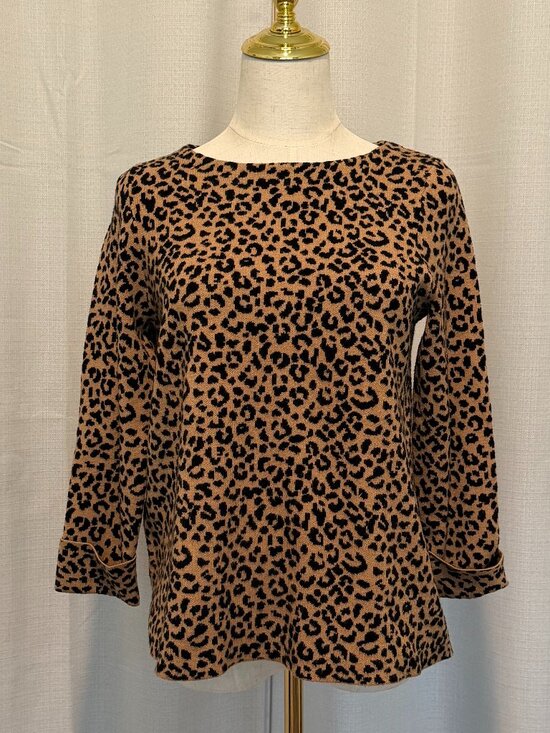 Cynthia Rowley Sweaters - Cynthia Rowley Leopard Print Crew Neck Sweater M Soft Knit